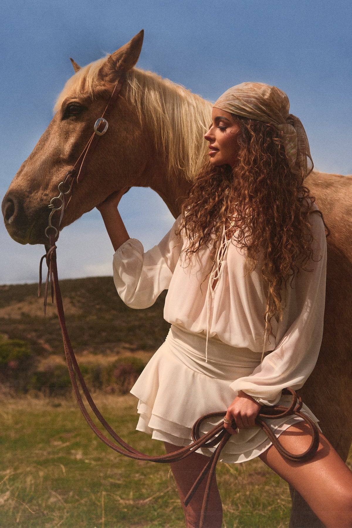 Lace-Up Balloon-Sleeve Mini Dress in Ivory